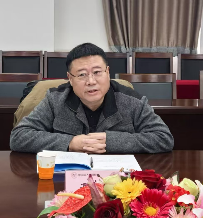 谭向东